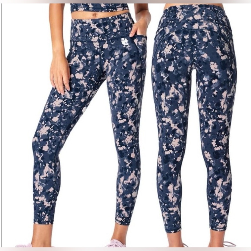 Sweaty Betty Power 7/8 Leggings in Navy Blue Patch Print